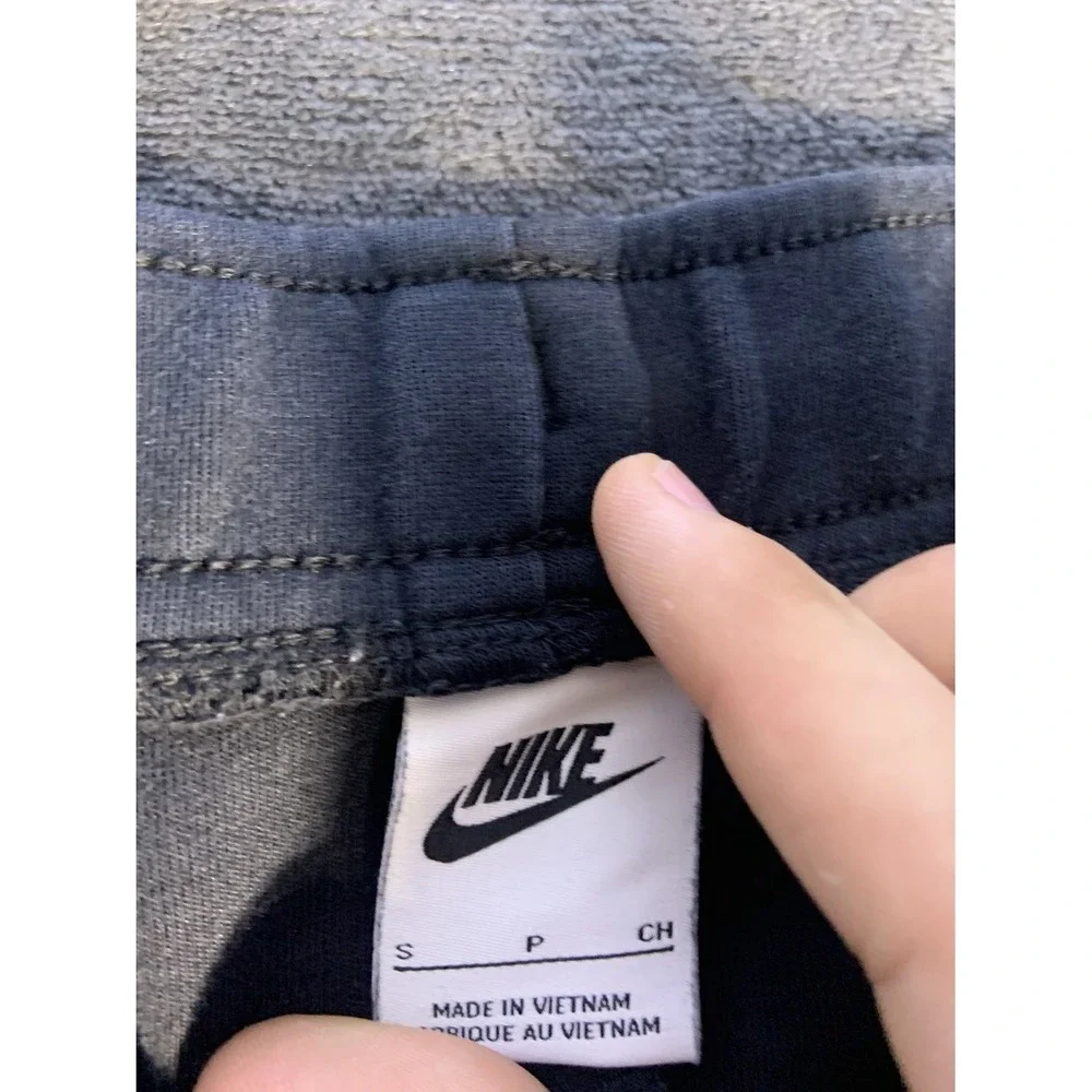 Nike Tech Fleece Joggers Men's Size S Black Tapered Sweatpants Zip Pocket Pants‎